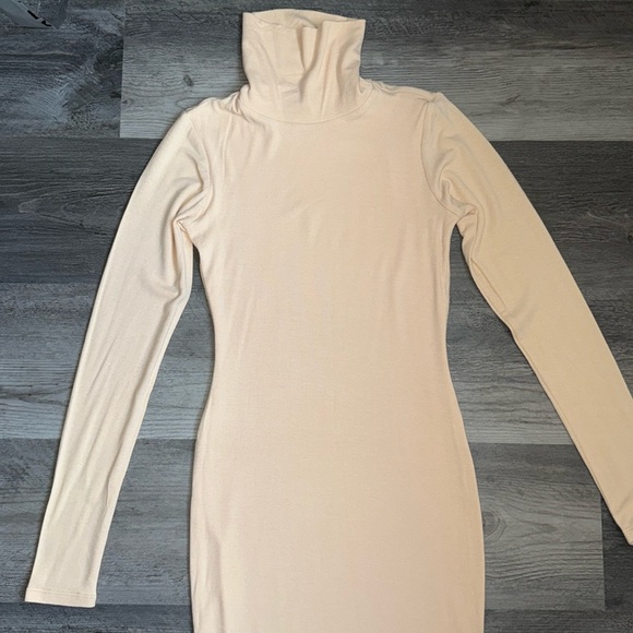 ruched pink mini dress Feminine and Flirty Soft Pink Ruched Mini Dress for date night! Pink / L